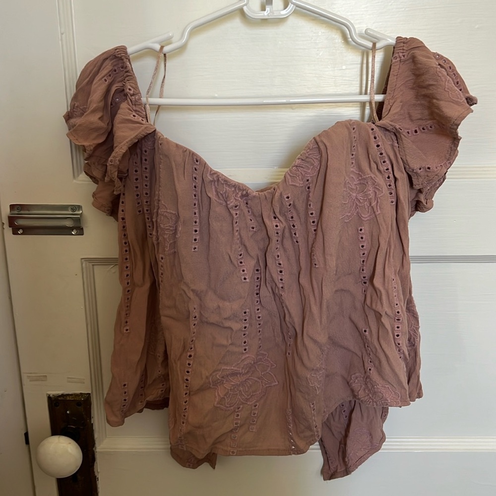 ASTR the Label off the shoulder top